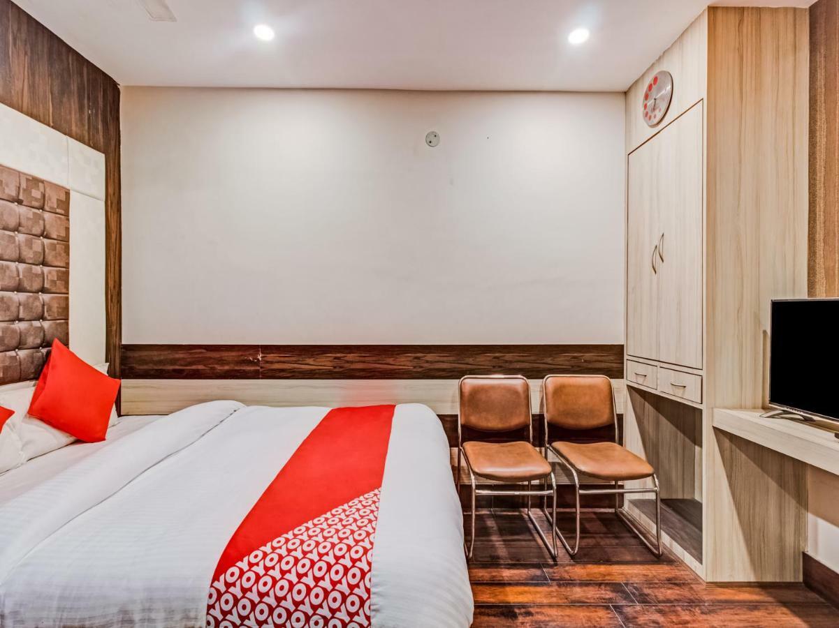 Oyo 24171 Hotel Meridian Jamshedpur Eksteriør billede